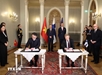 Vietnamese, Finnish leaders witness signing of cooperation documents